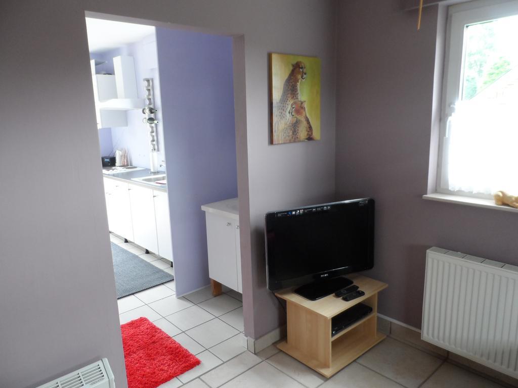 Vakantiestudio Ciney Chapois Екстериор снимка