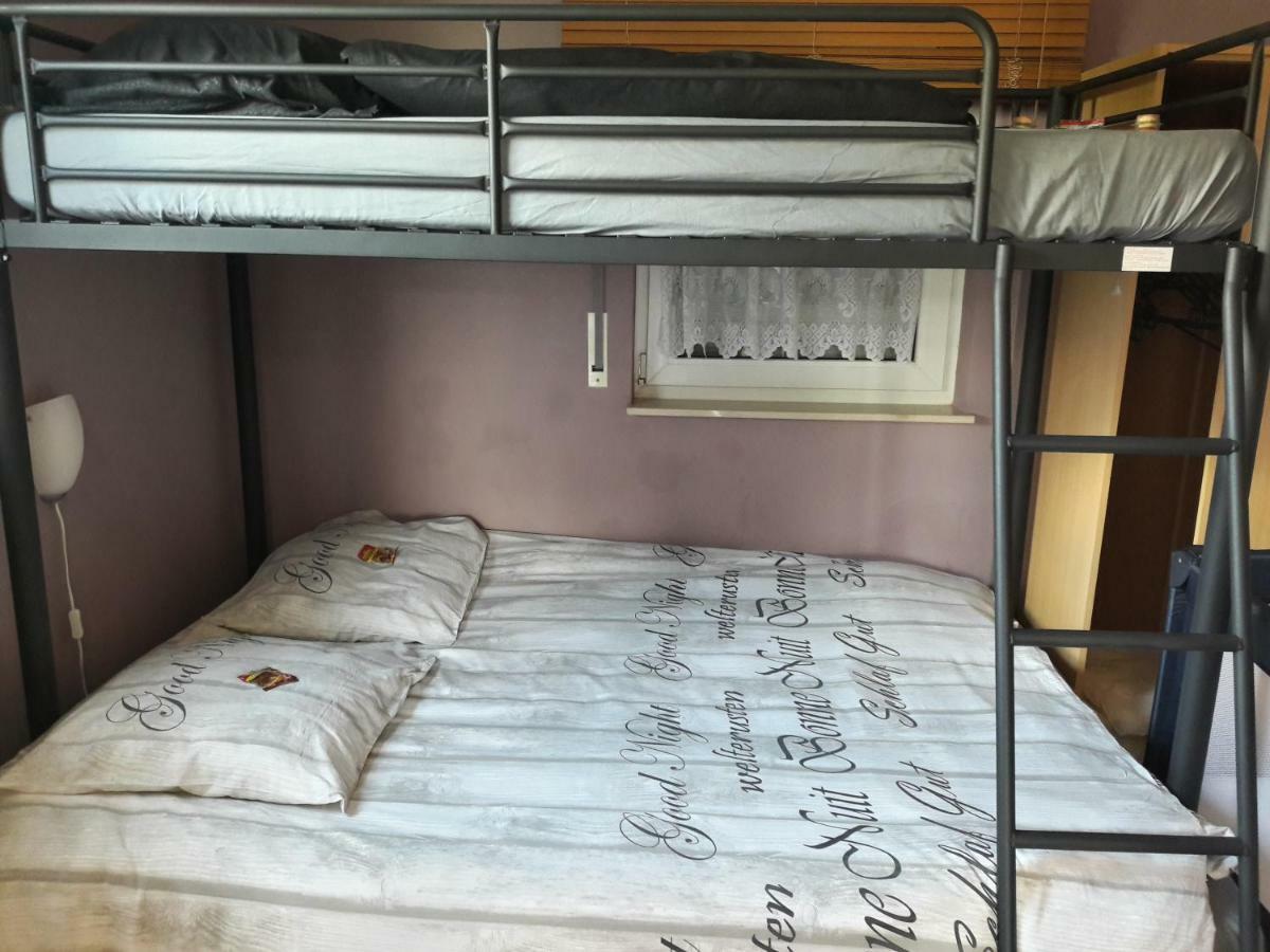 Vakantiestudio Ciney Chapois Екстериор снимка
